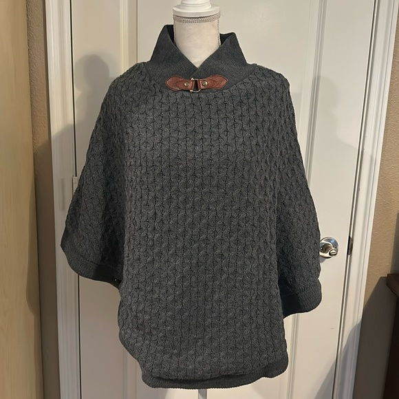 High Neck Shawl Poncho / Cape with faux  shearling - Picture 1 of 13